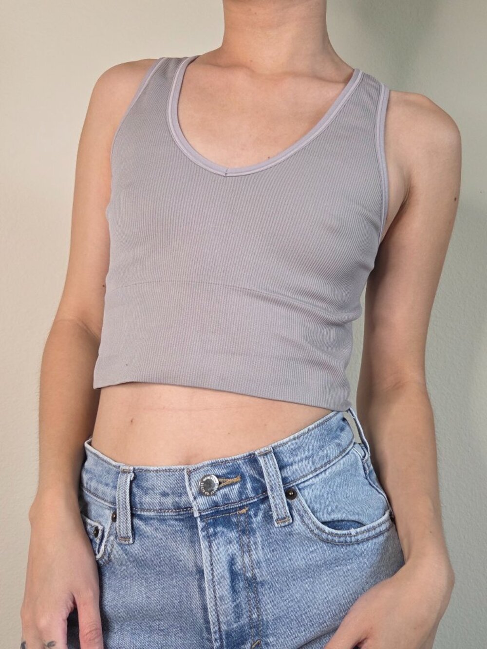 Athleta Ribbed V-Neck Cropped Tank Top - Small